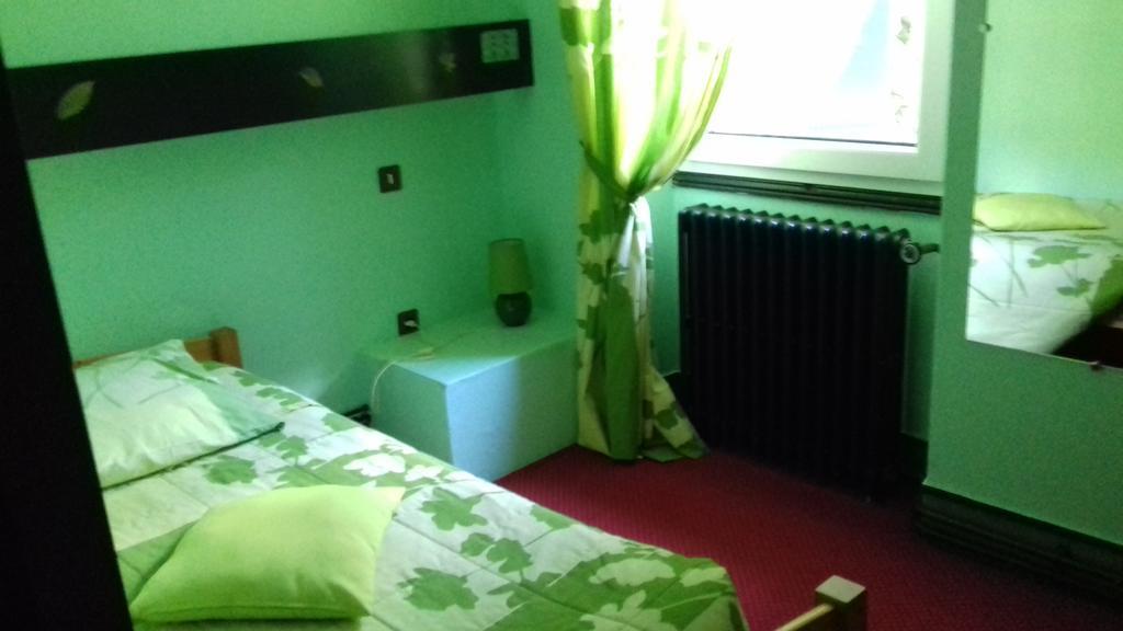 Hotel Du Val D'Aure 卡代阿克 外观 照片
